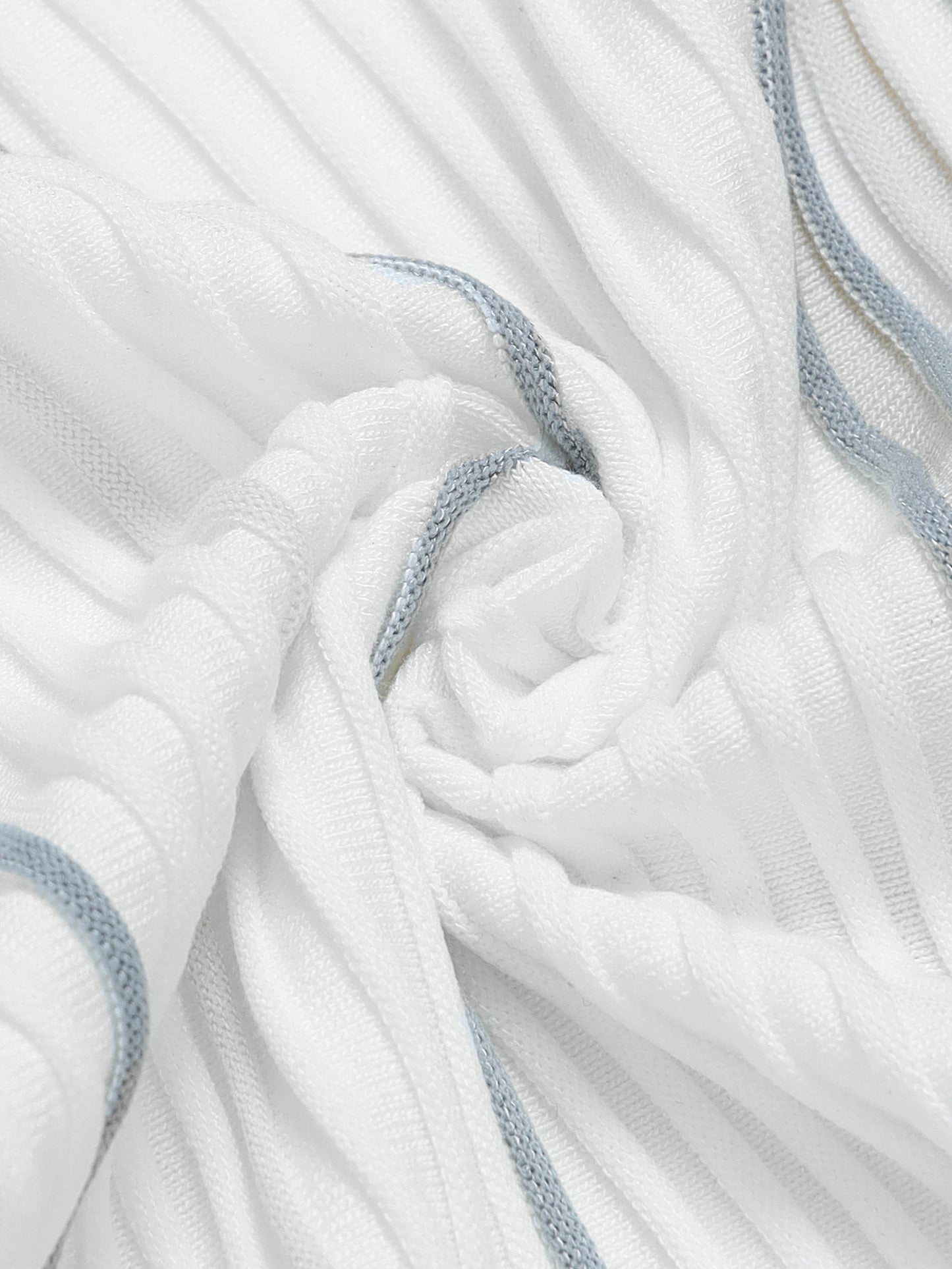 Vertical Stripe Flat-Knit Polo - White - ENGYNE