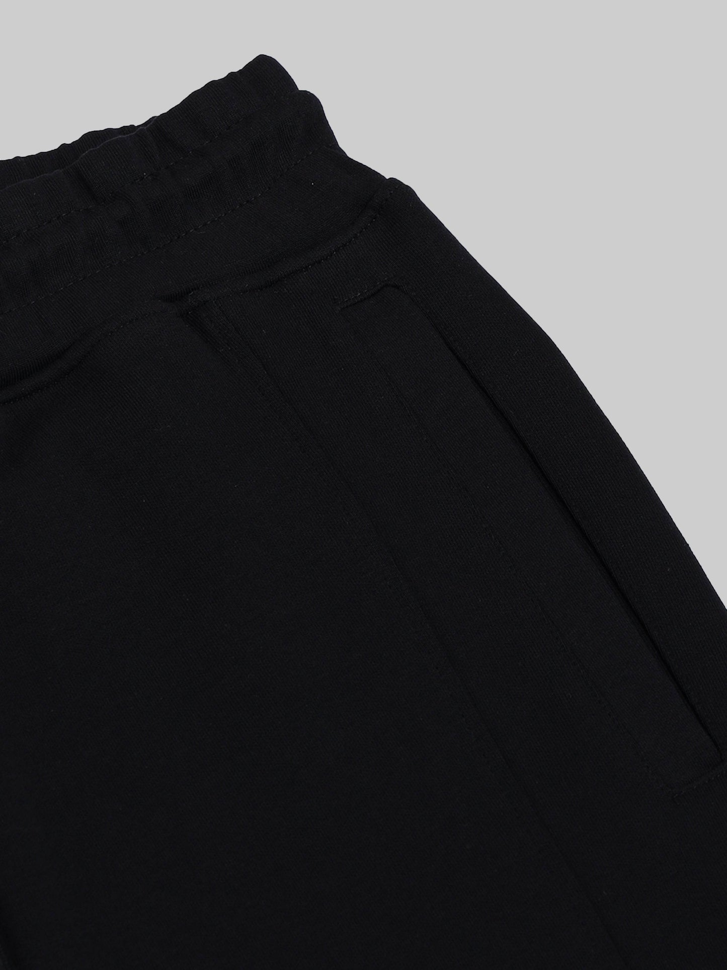 Engyne Cut & Sew Shorts – Signature Flag & Pin Tuck Finish Black - ENGYNE