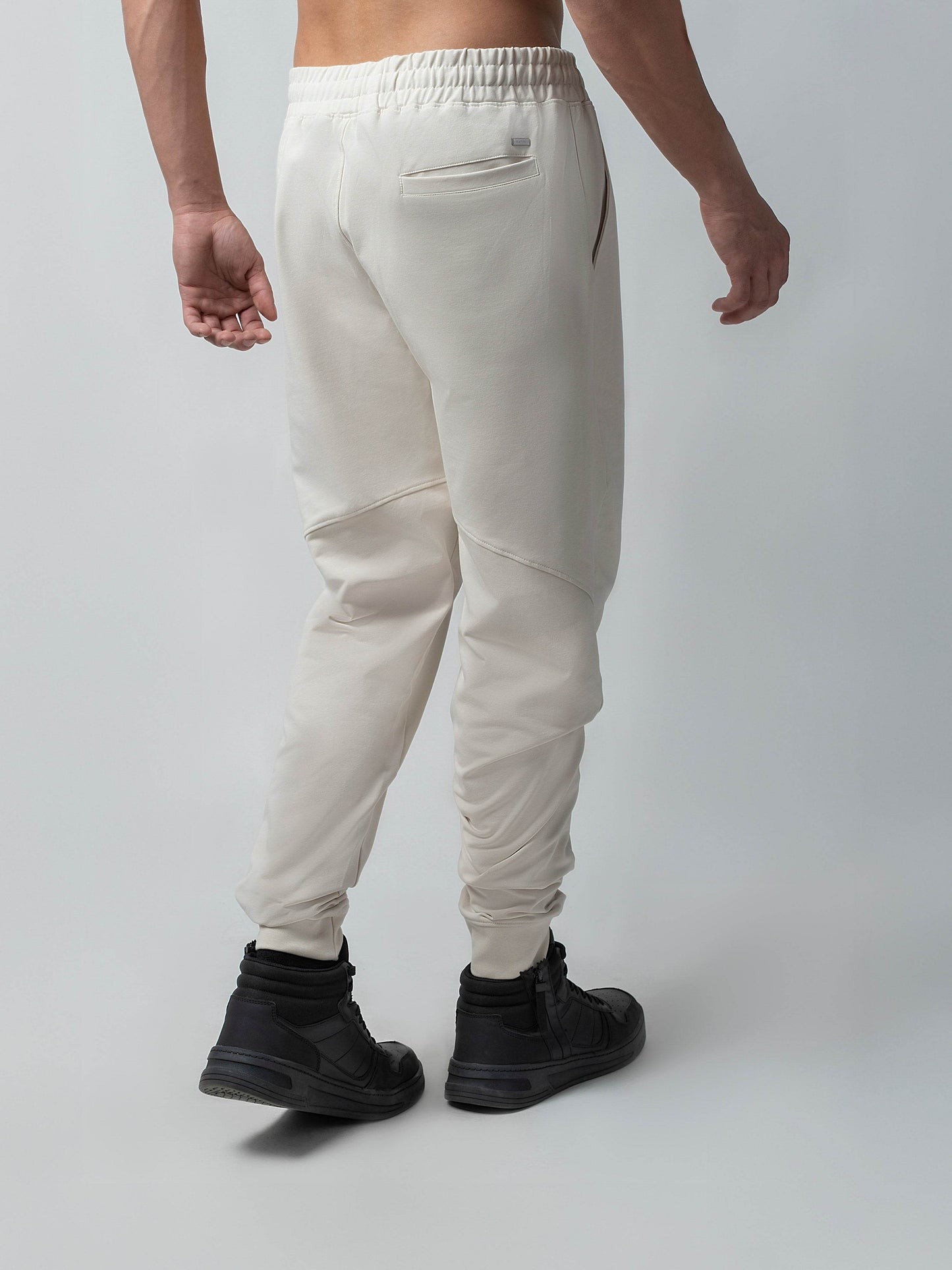 Rougen Cotton Elastane Loop Knit Jogger with Back Cut-and-Sew Beige - ENGYNE