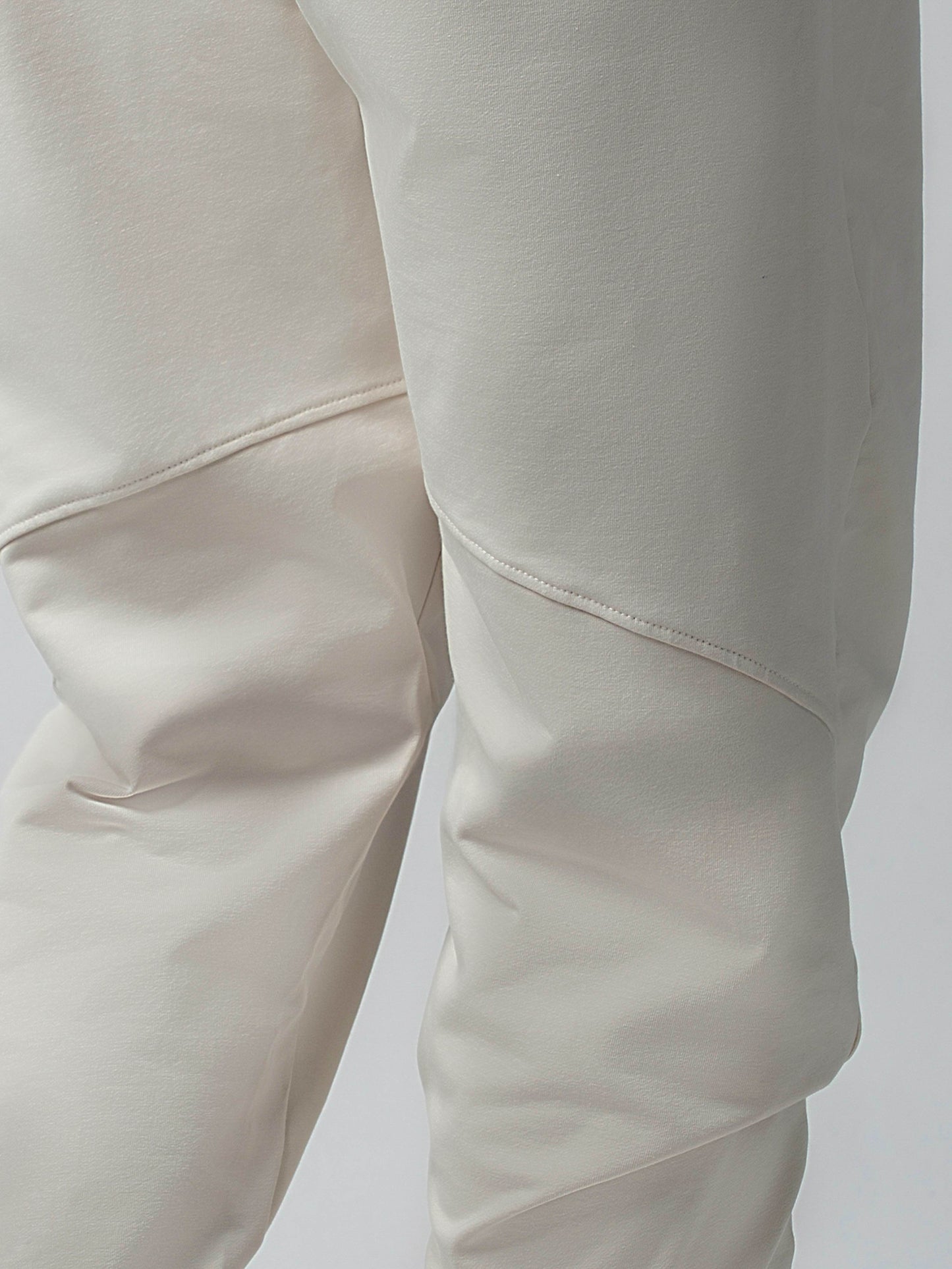 Rougen Cotton Elastane Loop Knit Jogger with Back Cut-and-Sew Beige - ENGYNE