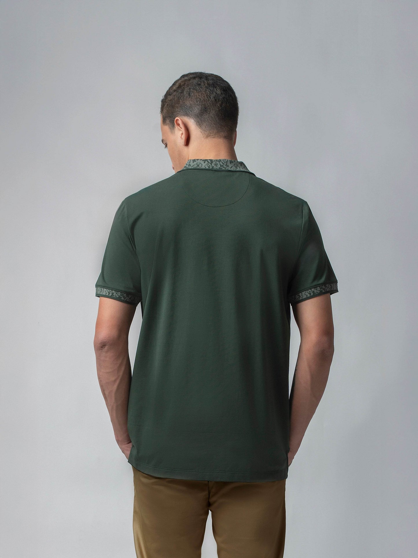 Jersène LuxeKnit with Jacquard Collar and HD Sticker Iconic Emblem Dark Green Polo - ENGYNE