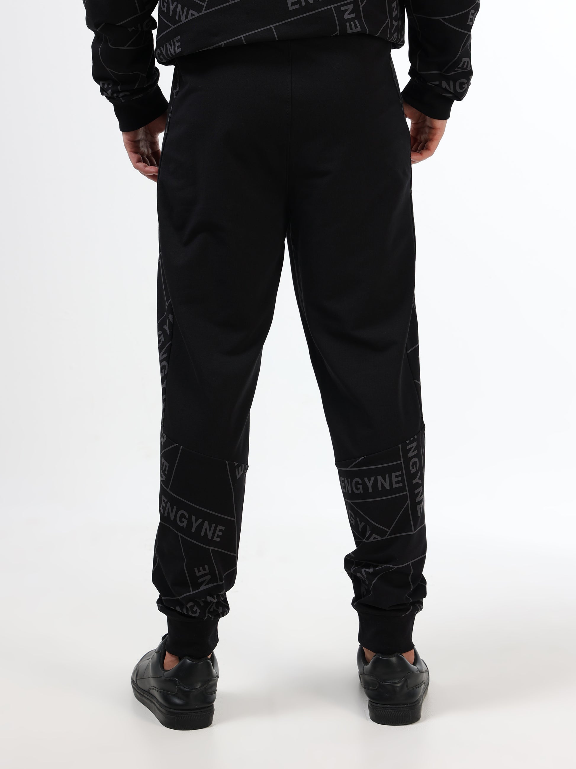 Men’s black joggers