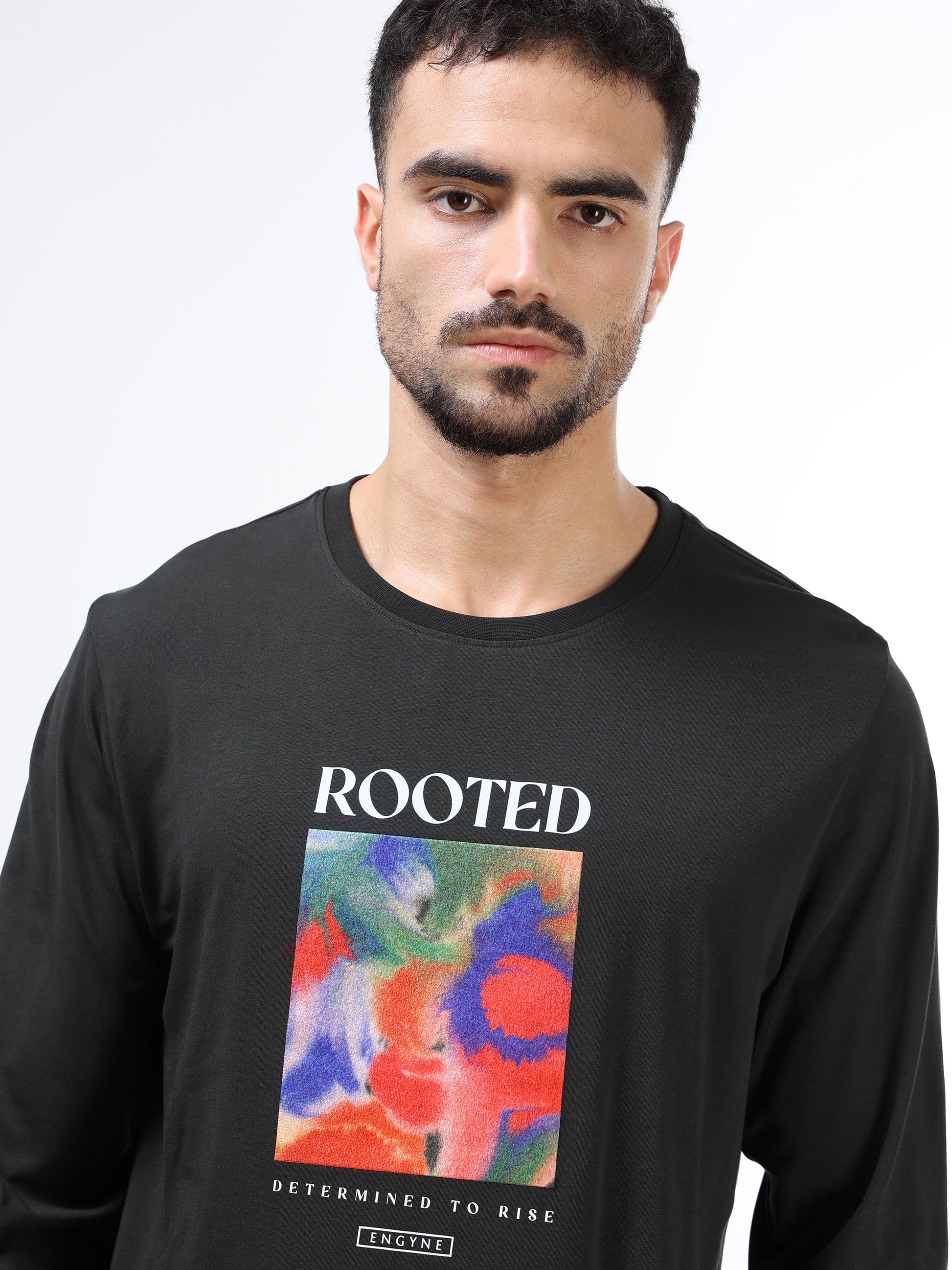 Men’s olive t-shirt