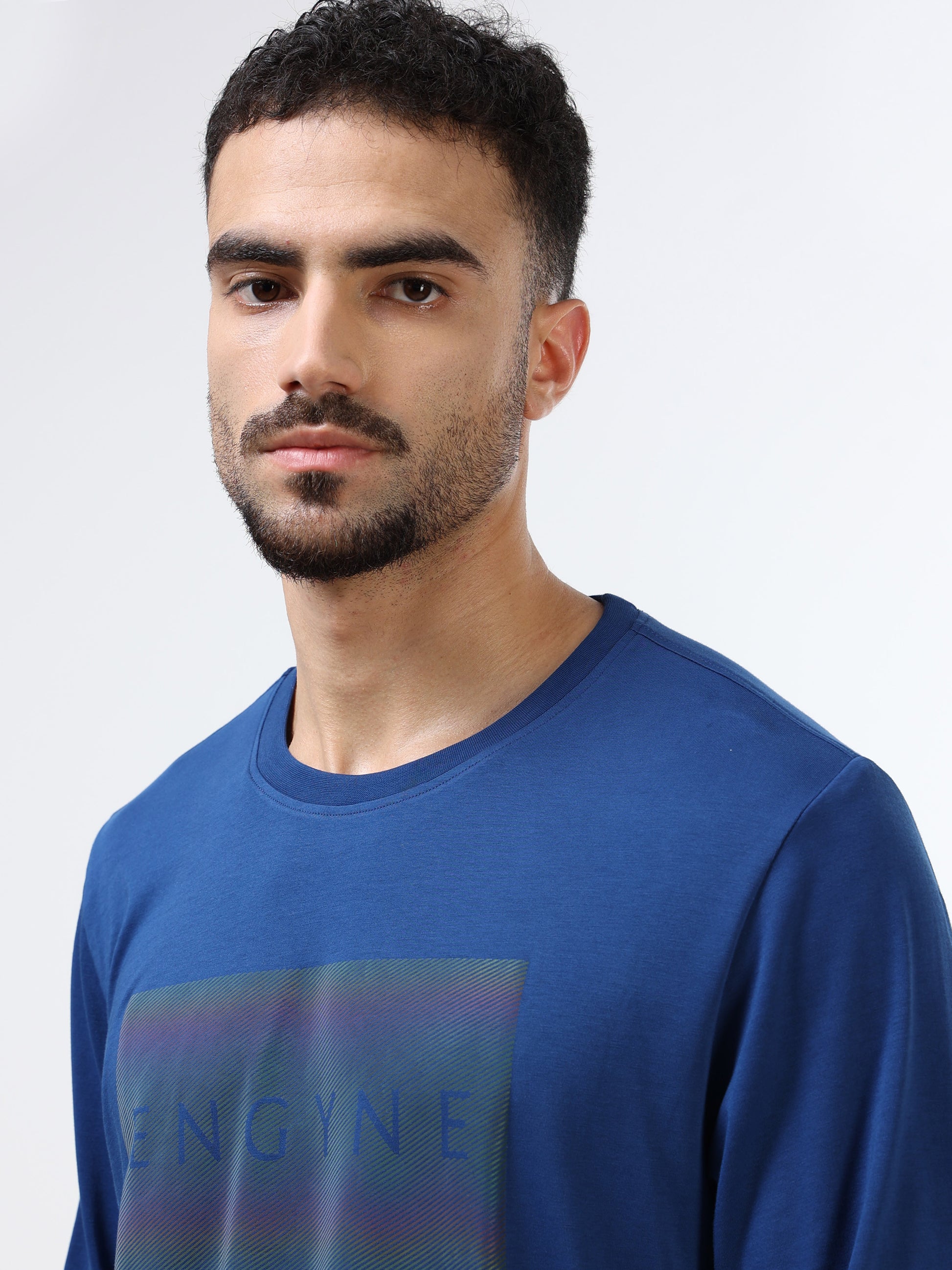 Men’s dark blue t-shirt