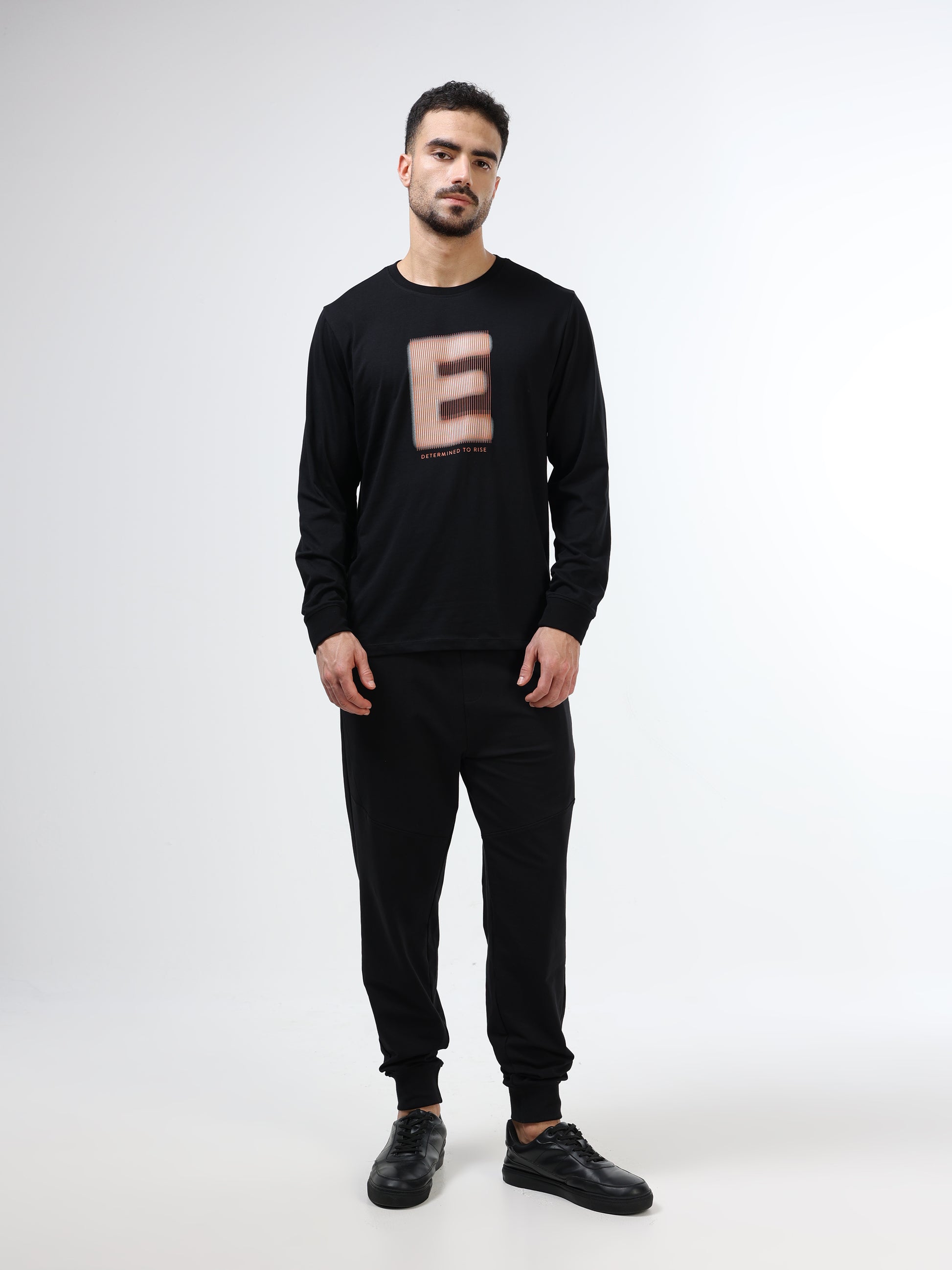 Men’s black tshirt