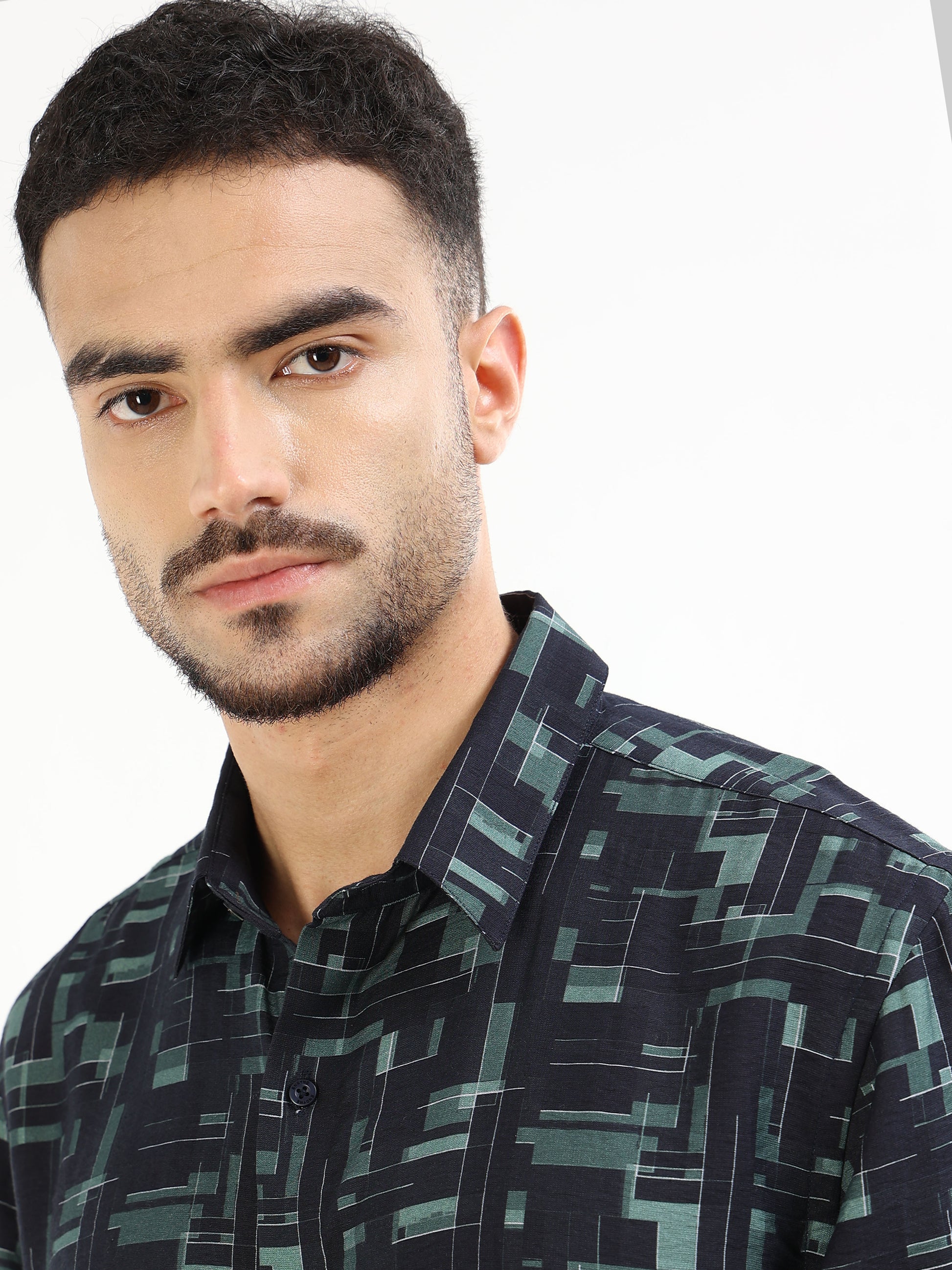 Men’s navy geometric shirt