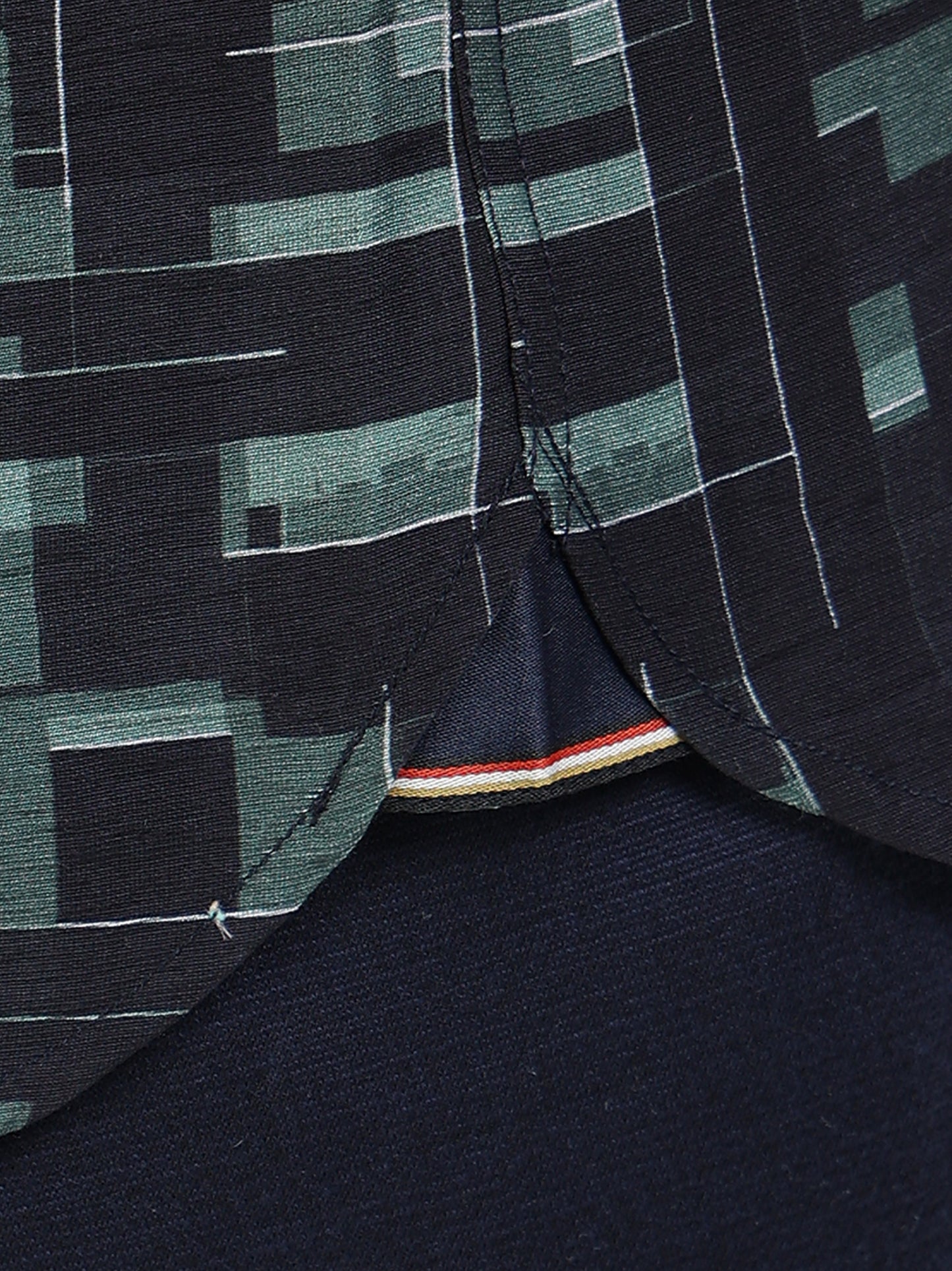 Men’s navy geometric shirt