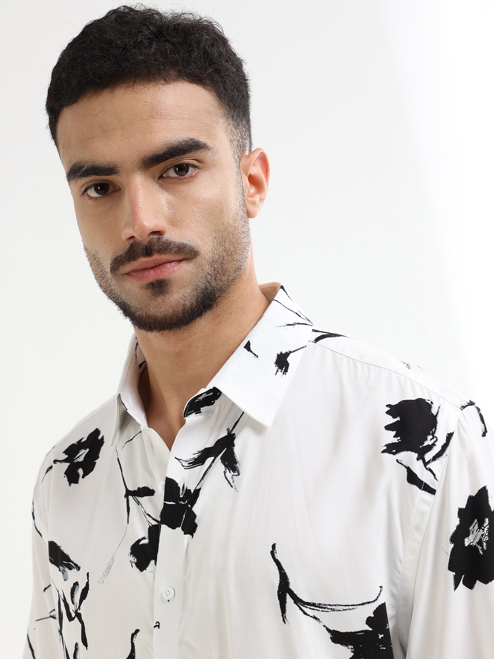 Men’s white floral shirt