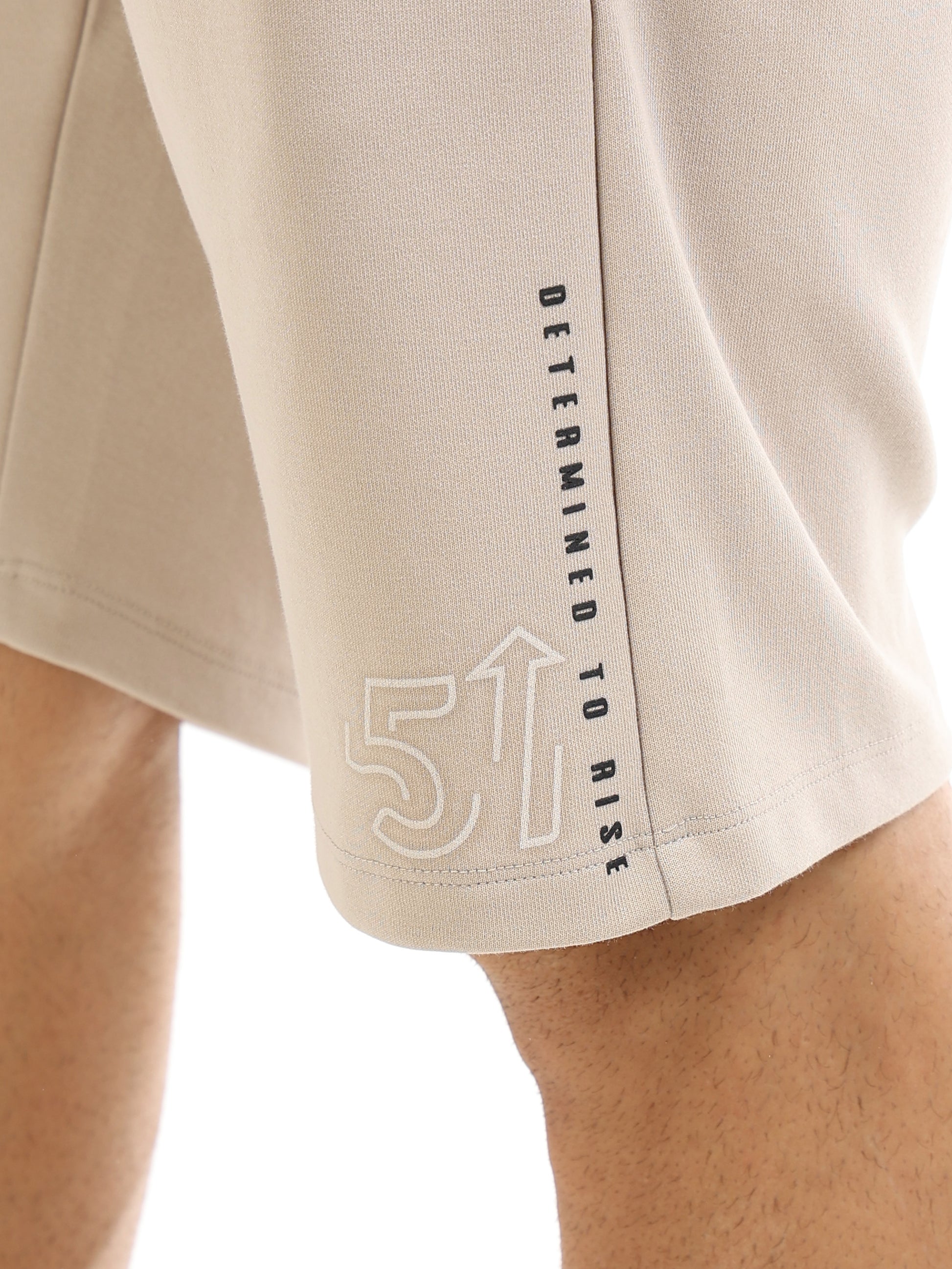 Men’s beige shorts