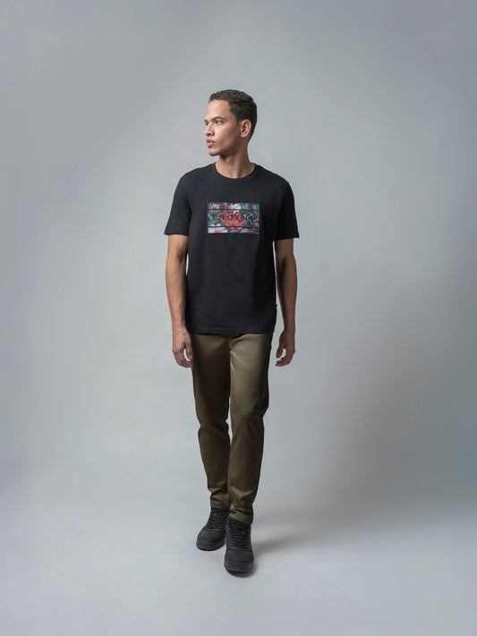 Black  t-shirt
