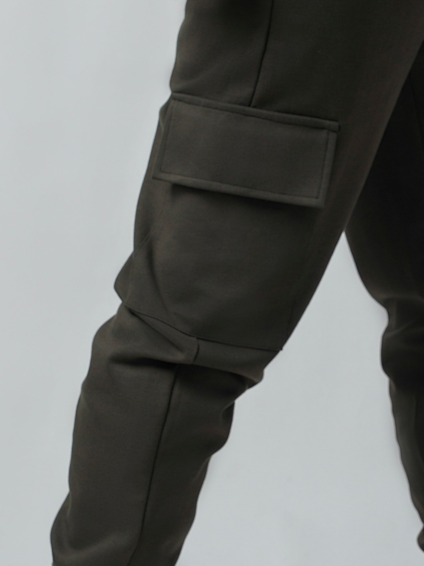 Trackpant with Dual Cargo Pockets in Rougen Cotton Poly Elastane Interlock